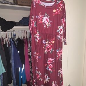 Maxi dress with pockets